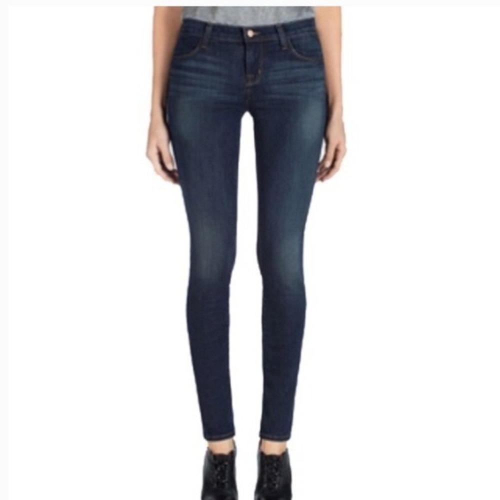 J Brand Mid Rise Super Skinny Jeans in Fix